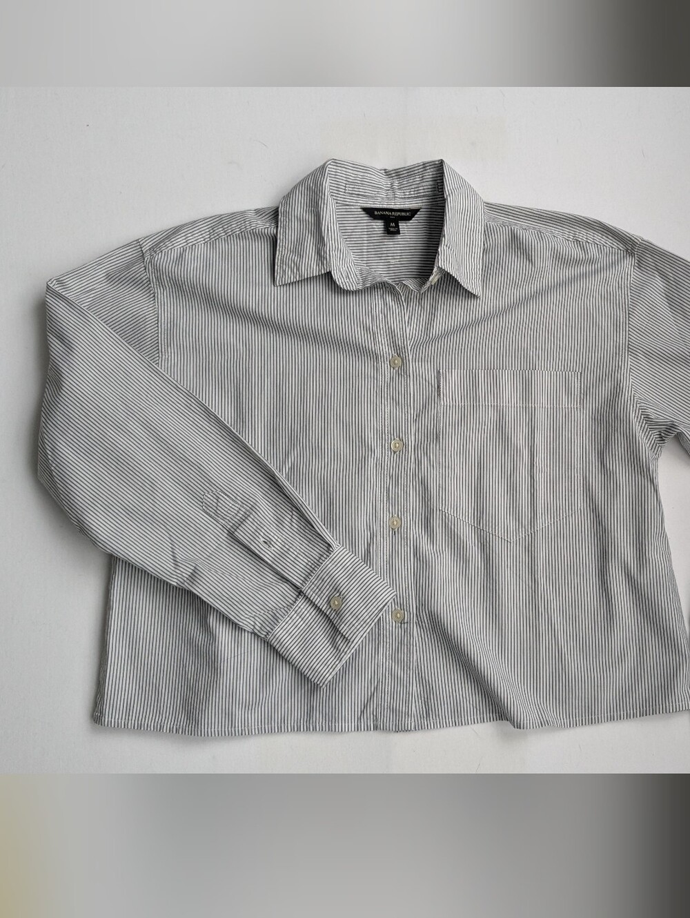 Banana Republic Cropped Boxy Button down collared shirt sz M